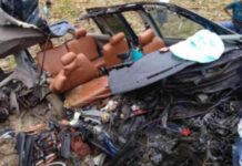 3 dead in clash between truck and microbus in Dinajpur 3-dead-in-clash-between-truck-and-microbus-in-dinajpur