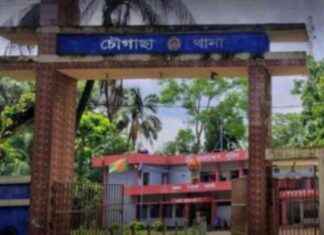 Attack on Police Injures Seven Members while Attempting to Arrest Landowner in Jashore attack-on-police-njures-seven-members-while-attempting-to-arrest-landowner-in-jashore