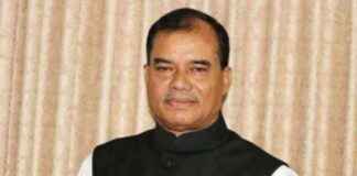 Returning to the country, Awami League leader Gias arrested at the airport returning-to-the-country-awami-league-leader-gias-arrested-at-the-airport