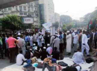 Student and Public Protest Continues on Second Day in Shahbag student-and-public-protest-continues-on-second-day-in-shahbag